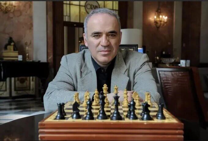Гарри Каспаров: Шахматный гений, стратегический ум и голос свободы